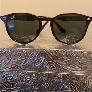 Ray Ban Propionate Black Sunglasses with Case